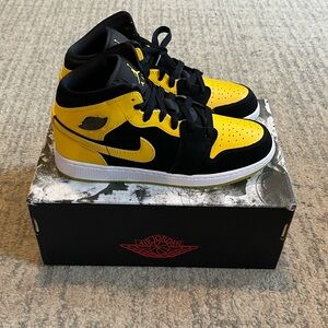 Air Jordan - Retro 1